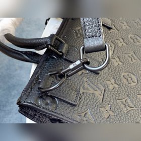 LV Модель M44476 Черная кожа Runway bags Вышивка Мужская модель 2