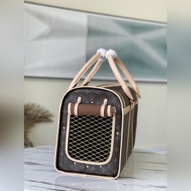 LV Артикул： M42021 Сумка Эта сумка для собак из ткани Monogram 