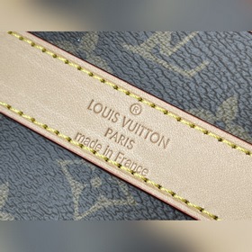 LV Артикул： M42022 Сумка Эта сумка для собак, изготовленная из т