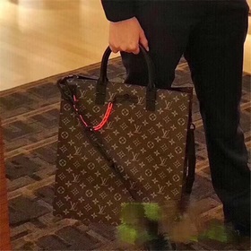 LV Сумка Sac Plat Артикул： M44475 Арт-директор мужской линии Ви