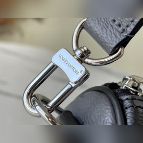 LV Модель： M45947 Сумка через плечо Сумка из черной кожи с черны