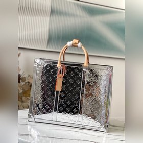 LV Артикул： M46121 Ручная сумка из лакированной кожи с металличе