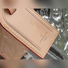 LV Артикул： M46121 Ручная сумка из лакированной кожи с металличе