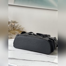 LV Артикул： M58493 Кожа с тиснением, черный портфель Новая моде