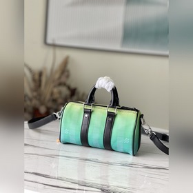 LV Модель： M59949 Сумка через плечо Эта сумка изготовлена из пар