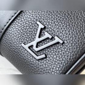 LV Модель： M80950 Сумка через плечо Эта сумка воплощает классиче