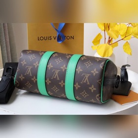 LV Артикул： 46249 Зеленый Серия сумок-подушек K 25 Классическа
