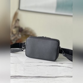 LV Артикул： M59161 Alpha Wearable Кошелек Изготовлен из зернисто