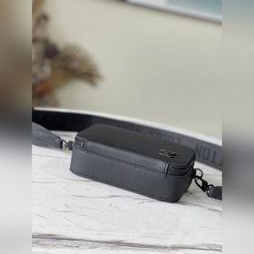 LV Артикул： M59161 Alpha Wearable Кошелек Изготовлен из зернисто