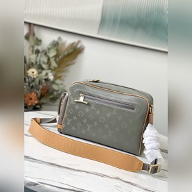 LV Артикул： M43884 Сумка для фотоаппарата Изготовлена из блестя
