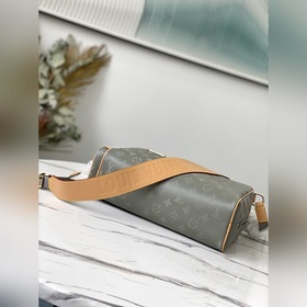 LV Артикул： M43884 Сумка для фотоаппарата Изготовлена из блестя
