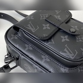 LV Артикул： M69404 Черная мини-сумка Christopher Изготовлена из 