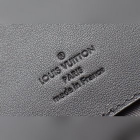 LV Модель M69534 Серия мобильных чехлов DB.PH.WALLET Серебристы