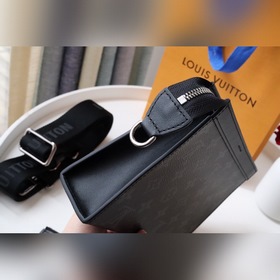 LV Артикул： M81018 Сумка, созданная на основе клатча Кожа вырез