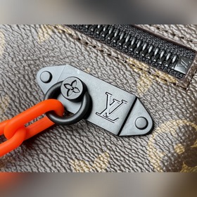LV Артикул： M44484 Сумка Все необходимое всегда под рукой. Класс