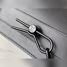 LV Модель： M80140 Кожаная сумка Pochette Steamer Классическая фо
