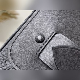LV Модель： M80140 Кожаная сумка Pochette Steamer Классическая фо