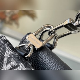LV Артикул： M81013 Trio клатч Японский дизайнер, вдохновившись 