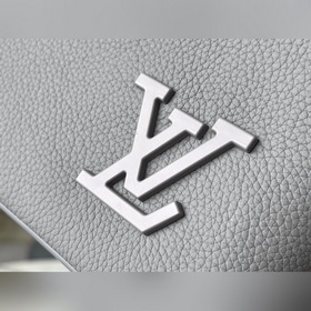 LV Модель： M81029 Серый Новая сумка Сдержанный дизайн подчеркива