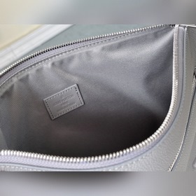 LV Модель： M81029 Серый Новая сумка Сдержанный дизайн подчеркива