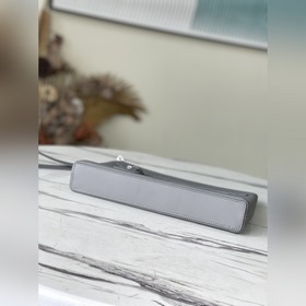 LV Модель： M81029 Серый Новая сумка Сдержанный дизайн подчеркива