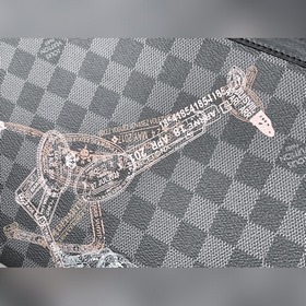 LV Артикул： N64605 Клатч с мотивом печати Классическая сумка из