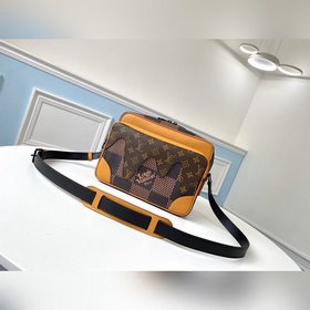 Сумка LV Nil Slim, модель M44757 Эта сумка Nil Slim с отделкой E