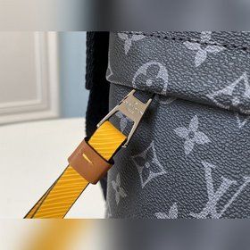 LV Модель M45214, 45216 Besace Zippée Сумка среднего размера Совр