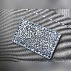 LV Артикул： M20555 Сумка через плечо с принтом Эта сумка демонст