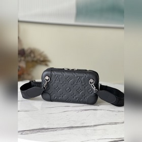 LV Артикул： M20439  Сумка Horizon Clutch Сумка Horizon Clutch и