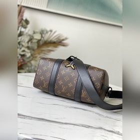 LV Артикул： M45652 Сумка представляет собой уменьшенную версию 