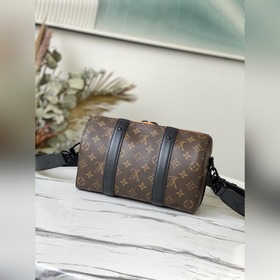 LV Артикул： M45652 Сумка представляет собой уменьшенную версию 