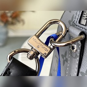 LV Модель： M45936 Дорожная сумка с классической конструкцией, со