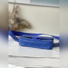 LV Модель： M58486 Синяя сумка S Lock Sling Элегантная и современ