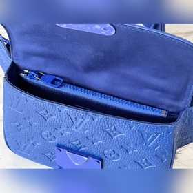 LV Модель： M58486 Синяя сумка S Lock Sling Элегантная и современ