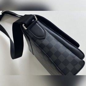 LV Модель： N40418 Компактная изящная сумка District среднего раз
