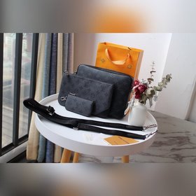 LV Модель M69443 Сумка TRIO POCHETTE Сумка Trio Pochette изготовл