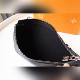 LV Модель M69443 Сумка TRIO POCHETTE Сумка Trio Pochette изготовл