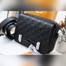 LV 【Сумка STEAMER Mailman】 Артикул： M57307 Черный с тиснением Э