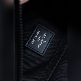 LV 【Сумка STEAMER Mailman】 Артикул： M57307 Черный с тиснением Э