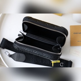 LV Артикул： M45579 Новая сумка Horizon Clutch Изготовлена из тка