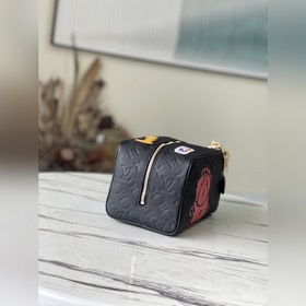 LV Модель M58515 Сумка для туалетных принадлежностей Сумка для