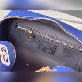 LV Модель： M21106 Косметичка Изготовлена из тисненной кожи, укра