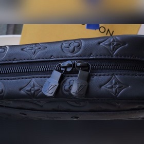 LV Большая сумка для туалетных принадлежностей Модель： M68589 ко