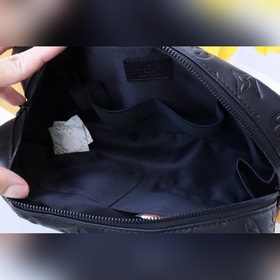 LV Большая сумка для туалетных принадлежностей Модель： M68589 ко