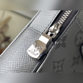 LV Модель： M30833 Сумка через плечо Изготовлена из кожи парусины
