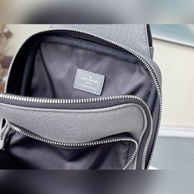 LV Модель： M30859 Серый Новая модель сумки через плечо с крестоо