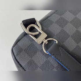 LV Модель N40275 Avenue — это спортивный рюкзак. Изготовлена из к