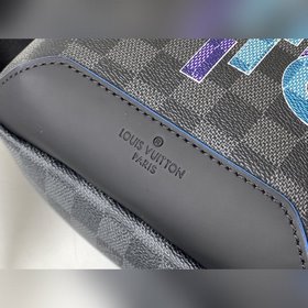 LV Модель N40275 Avenue — это спортивный рюкзак. Изготовлена из к