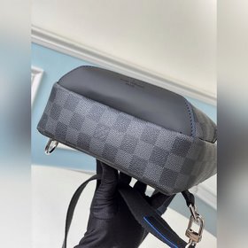 LV Модель N40275 Avenue — это спортивный рюкзак. Изготовлена из к